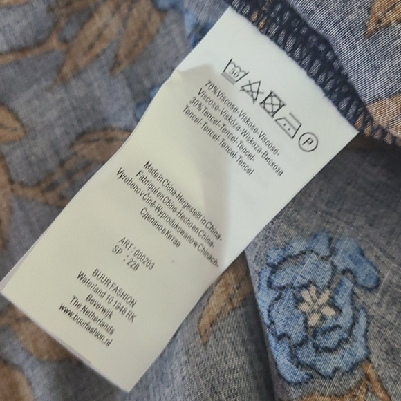 Yest Top - Picture 4 of 4